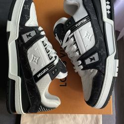 LV Trainer Sneaker

