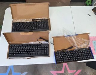 FREE FREE.....Lot of 3 Wired USB Keyboards