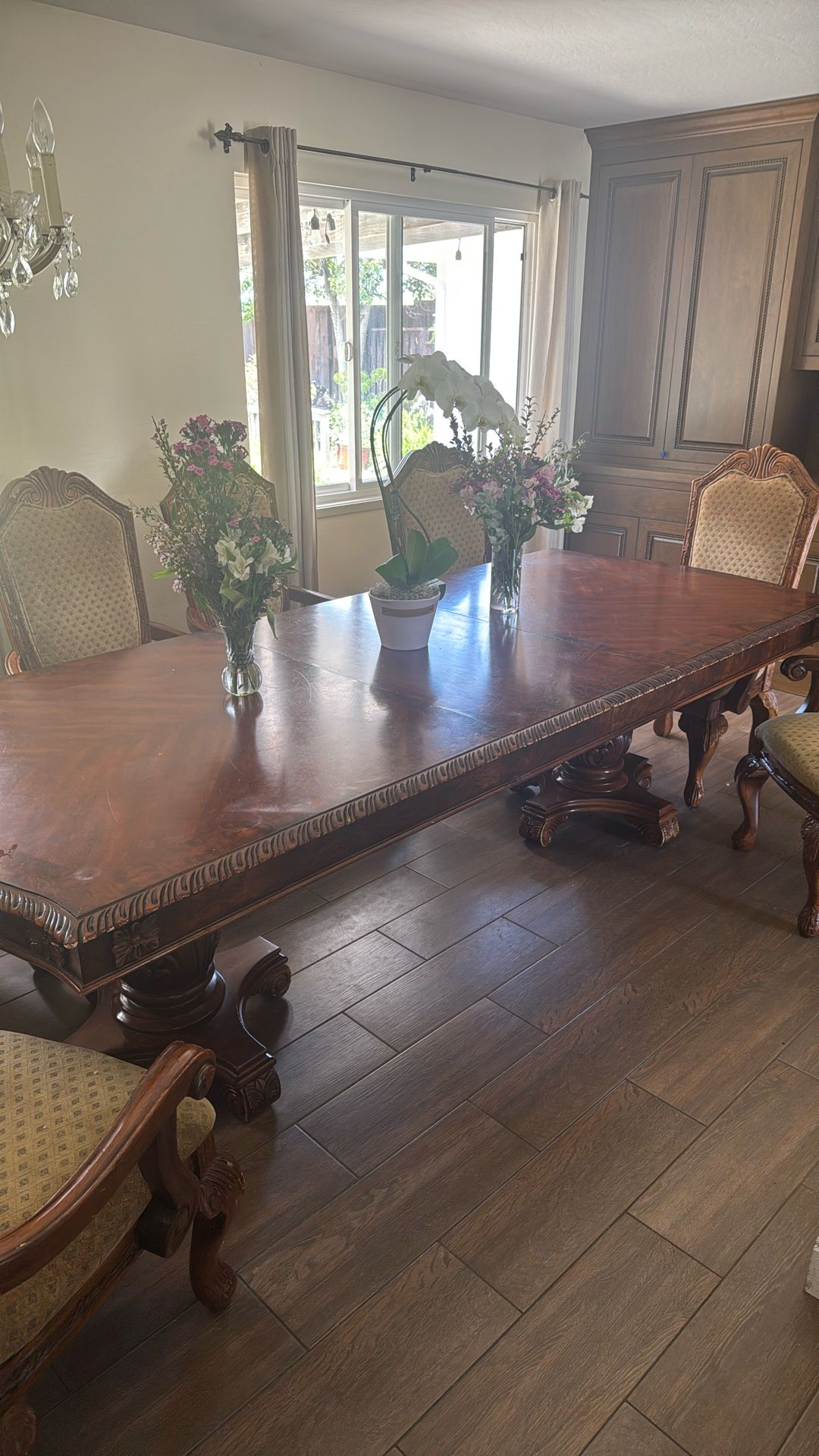 Family 10 Seat Dining Table And Shrinks To 8 If Needed
