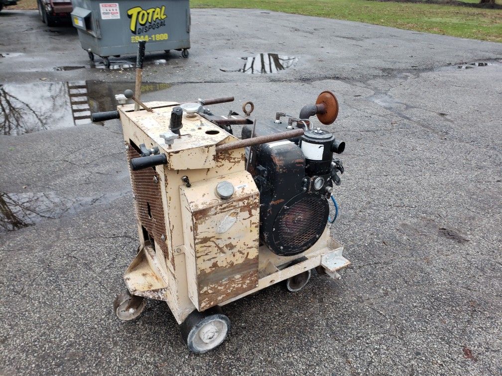 EDCO SB-18W Pavement Concrete / Asphalt Saw 18" blade