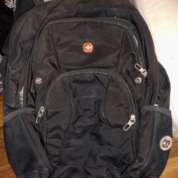 Like new - Swissgear 1908 Scansmart Travel/Tech Backpack WITH CABLE PASS THROUGH