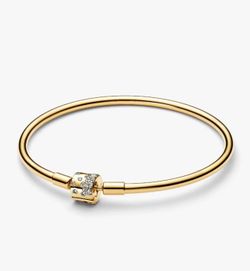 Pandora Sparkling Barrel Clasp Bangle