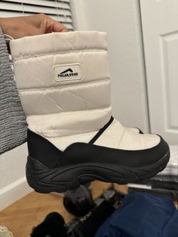 Snow Boots