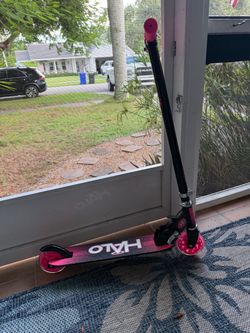 Halo Kick Scooter Pink and Black and pink carry basket
