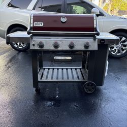 Weber Genesis II GS4 High Performance gas grill