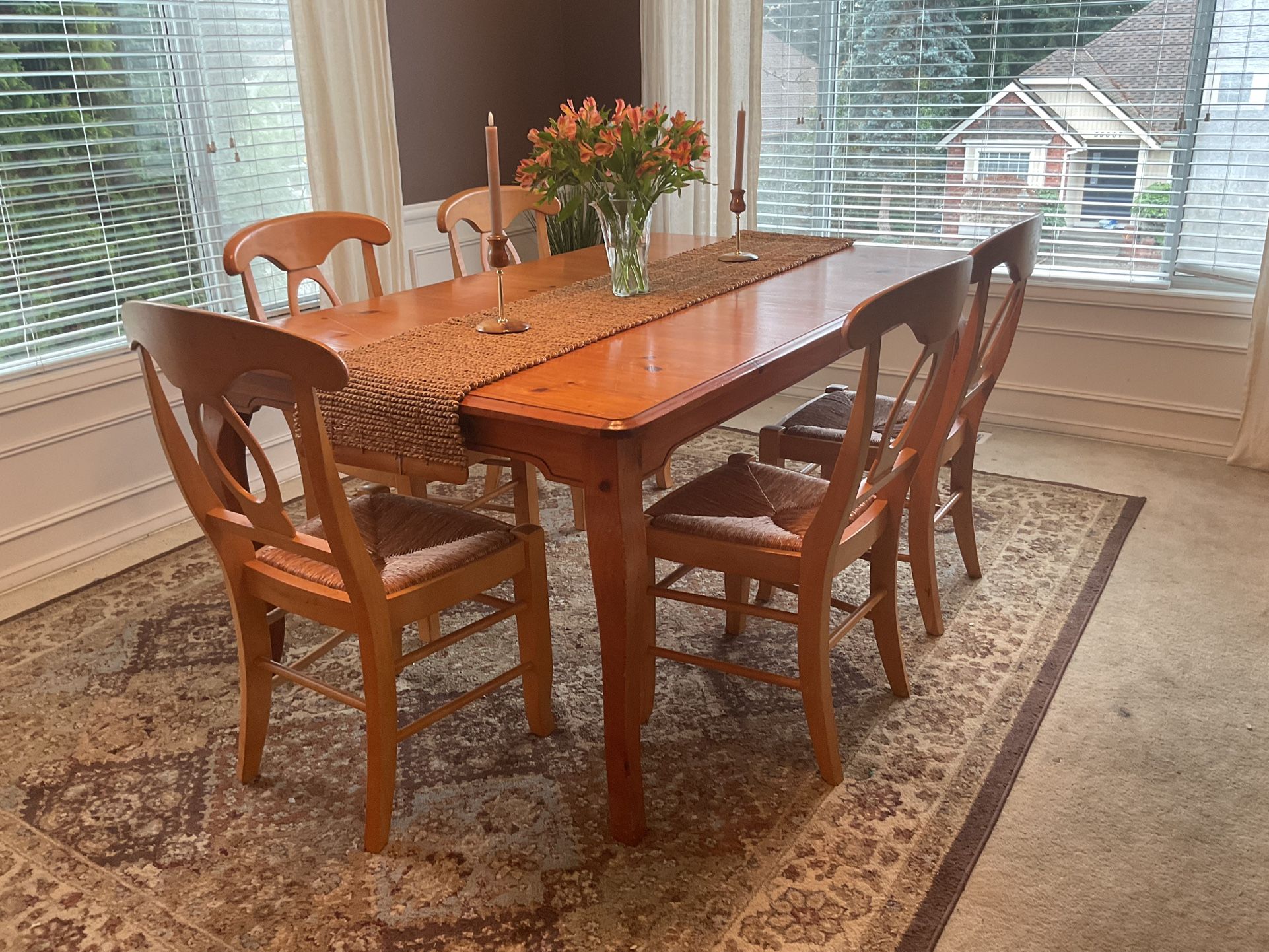 Solid Wood dining Room Table With Extension Leaf And Chairs