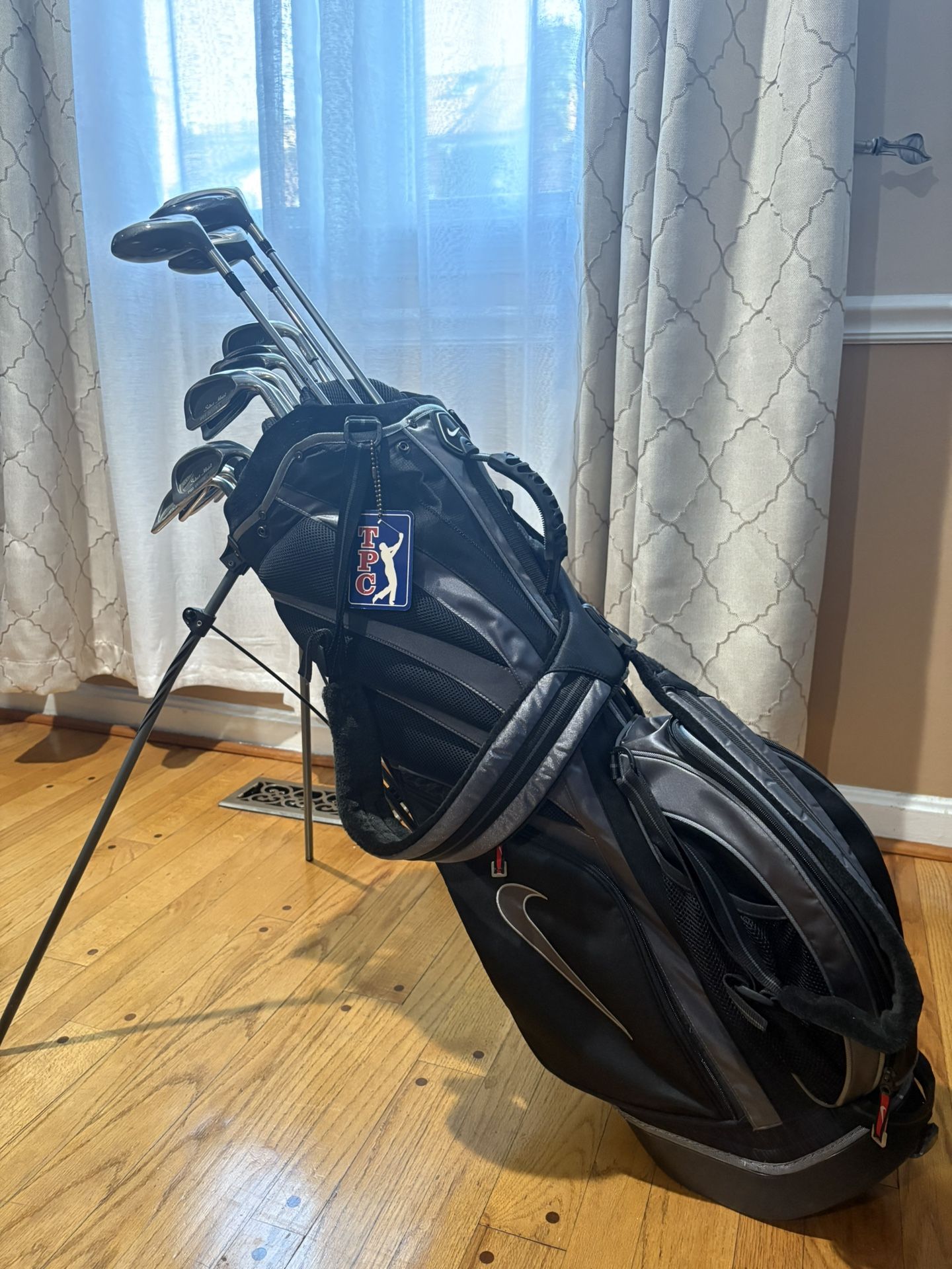 Golf club set with Nike Bag