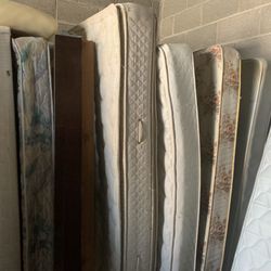 🌹FULL SIZE  BED MATRESS  $100 EACH🌹