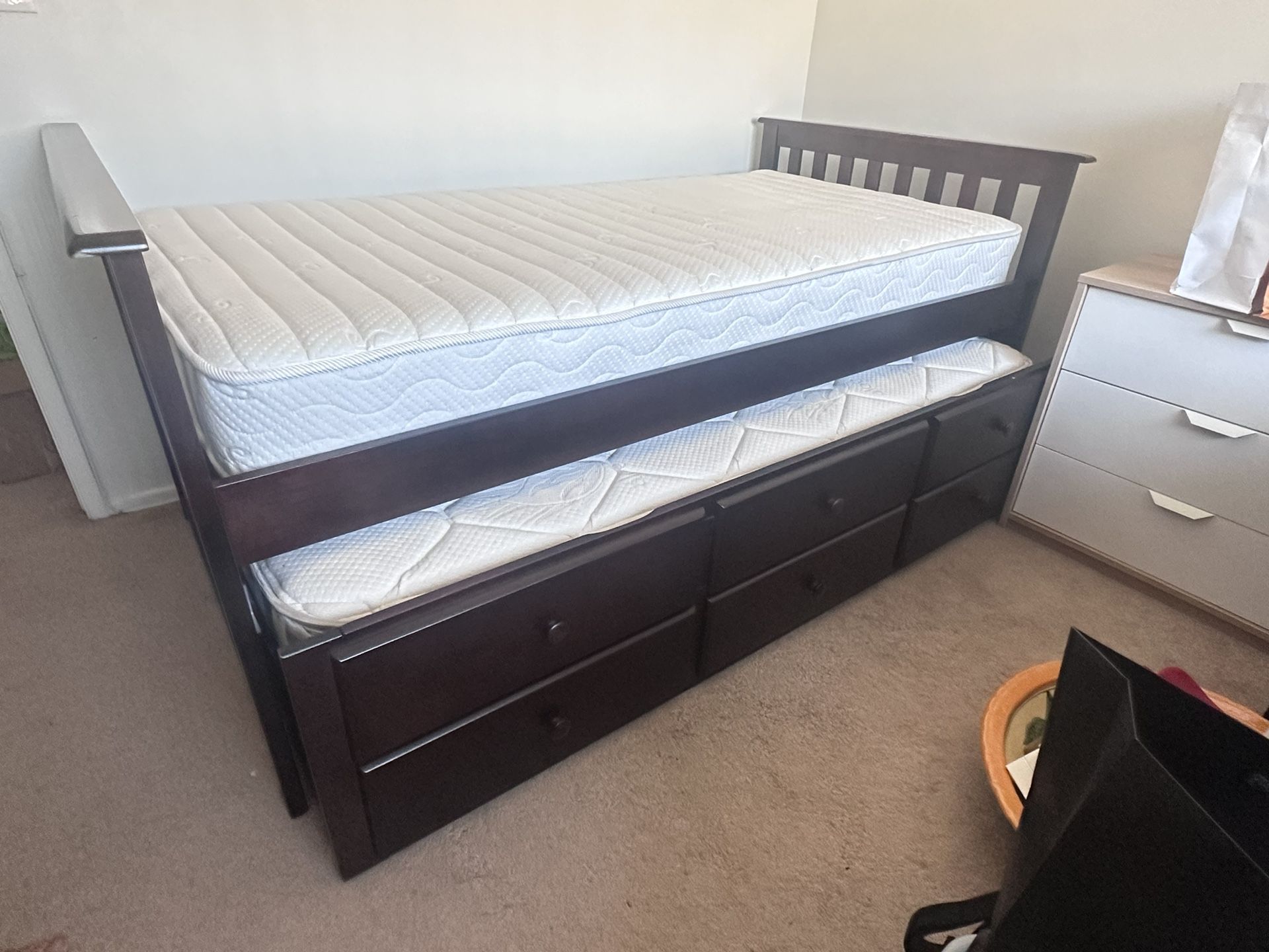 Trundle Bed - Twin Size