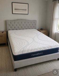 Bed frame & Mattress
