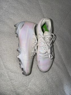 Soccer cleats