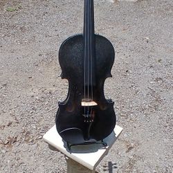 Brand New Solid Maple Wood Violin With A Beautiful Deep Black Finish, Includes The Display Stand And Pedestal 
