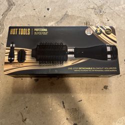 Hot Tools professional blow dry brush