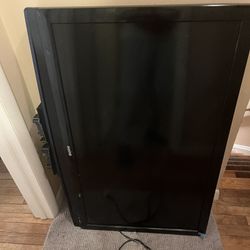 42 inchSanyo TV works fine, but the base is broken