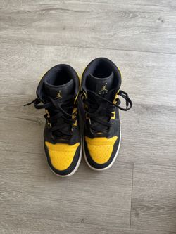 Jordan 1 Mid