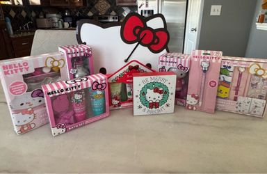 Hello Kitty set