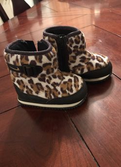 Nick brand new baby shoes size 3,5 c brand new