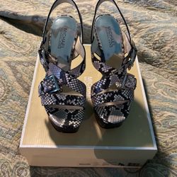   Size 7 Michael Kors New