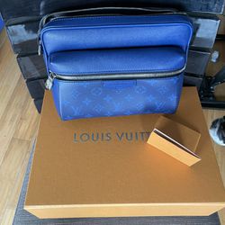 Louis Vuitton Messenger Bag 100% Authentic