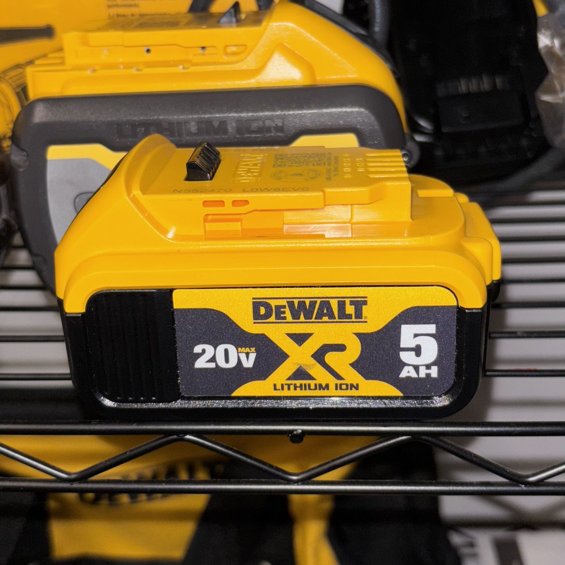 DEWALT 20V MAX XR Premium Lithium-Ion 5.0Ah Battery