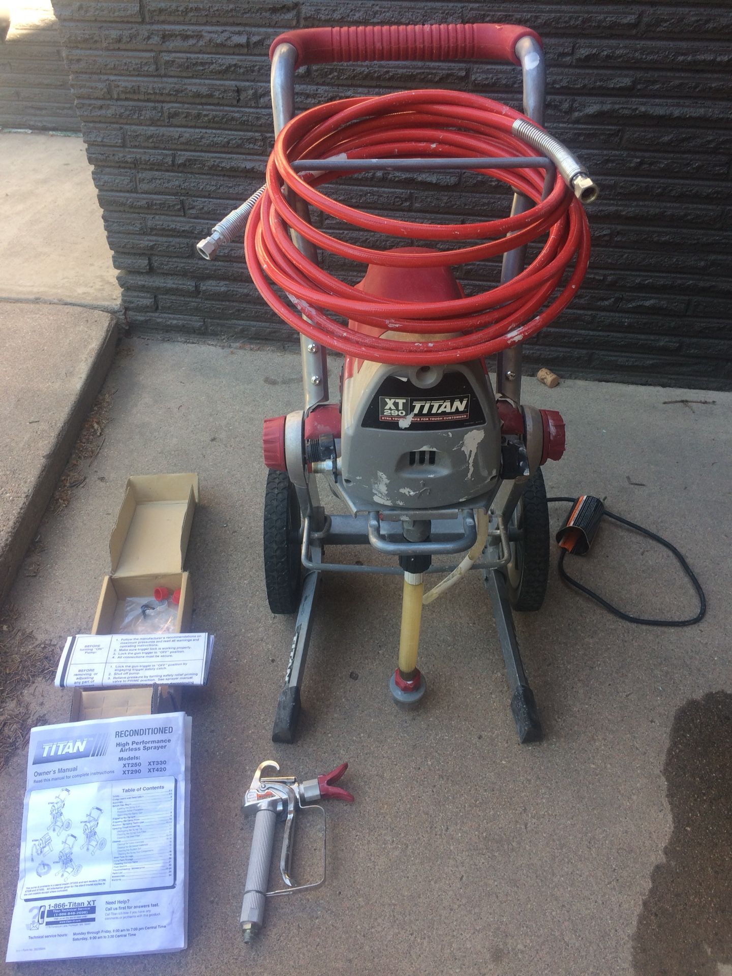 Titan XT290 Airless paint sprayer