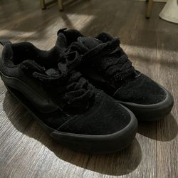 Size 9 All Black Vans Knu Skools