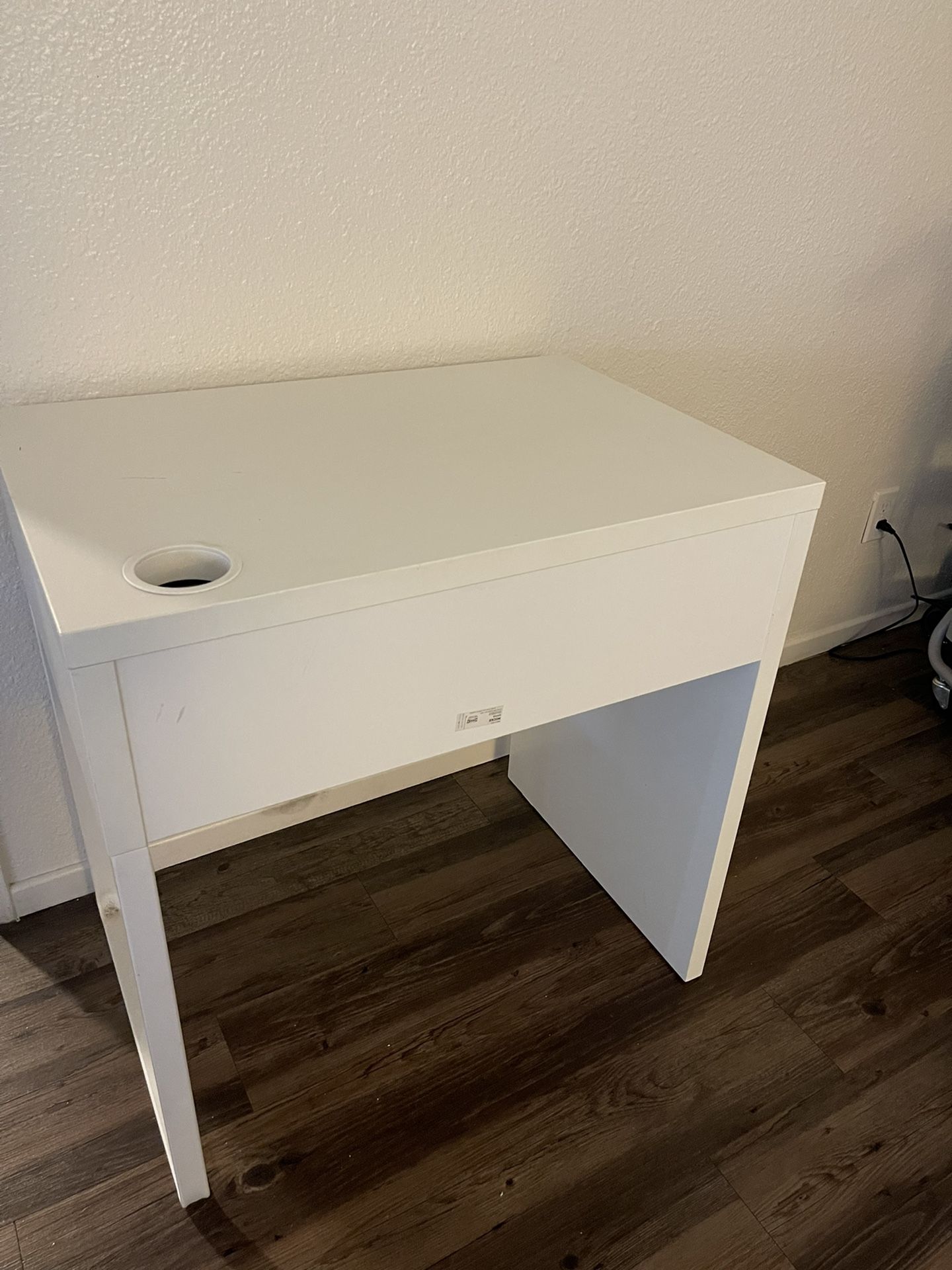 IKEA Desk for Sale in Chula Vista, CA OfferUp