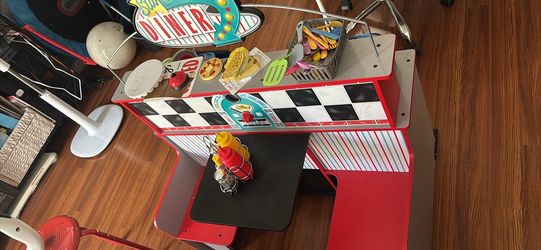 Melissa and Doug diner