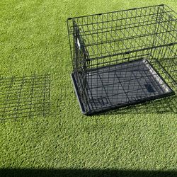 Dog crate with divider