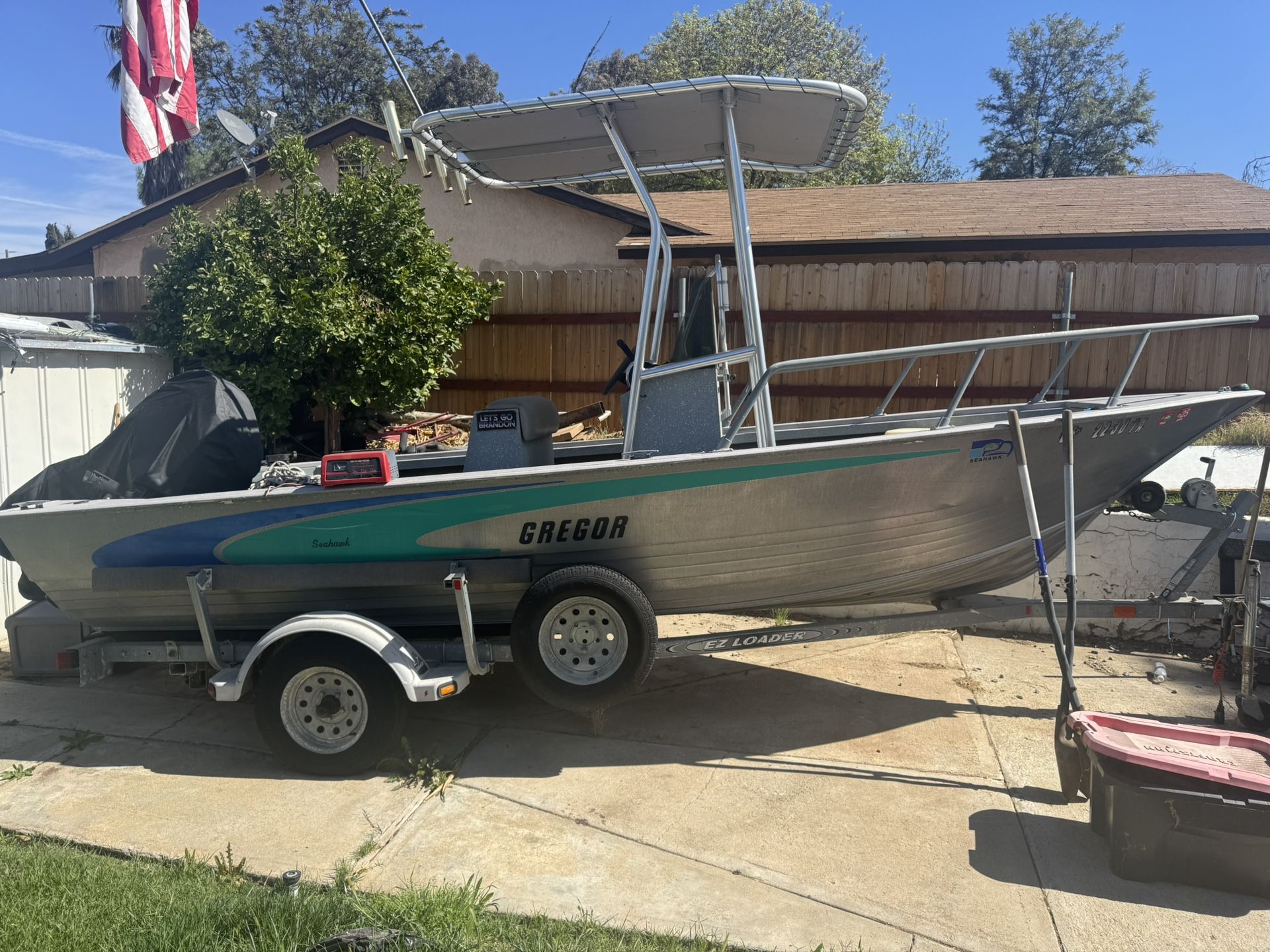 2005 Bay Runner Aluminum Boat With New Mercury Engine