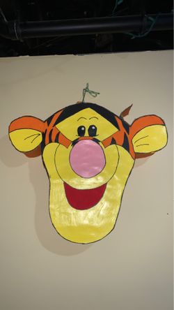 Piñata de tiger de Winnie the Pooh