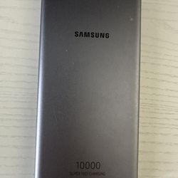Samsung 10,000 mAh Portable Battery with USB-C Cable, Silver