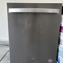 Whirlpool Dish Washer For Sell 