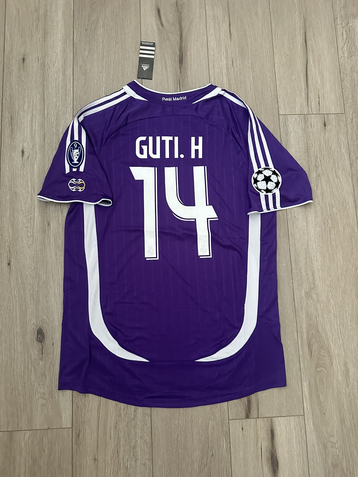 Real Madrid Guti #14 Retro Soccer Jersey 2006 Champions