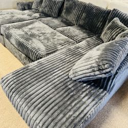 Stunning Stylish Cozy Sectional!