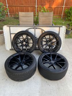 Niche Staggered Sport Wheels 19”