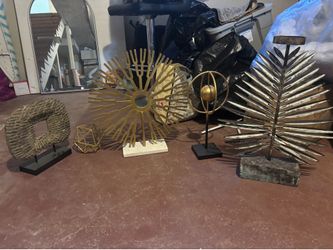 Decorations - 5 items