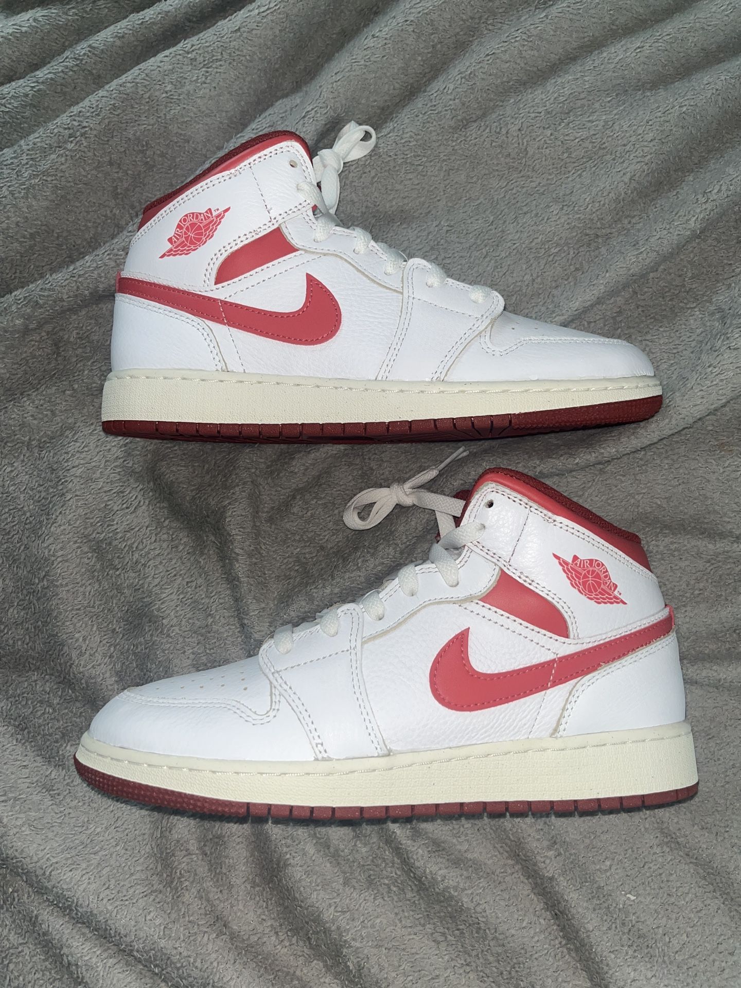 Size 7Y Air Jordan 1 Mid SE (GS) - Brand New, OG Box