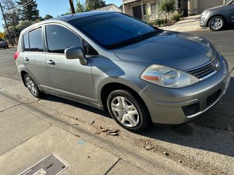 2006 Nissan versa