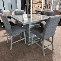 💞OM 💞  Brand New Dining Table and chairs