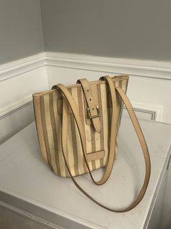 Like New Dooney And Bourke Handbags
