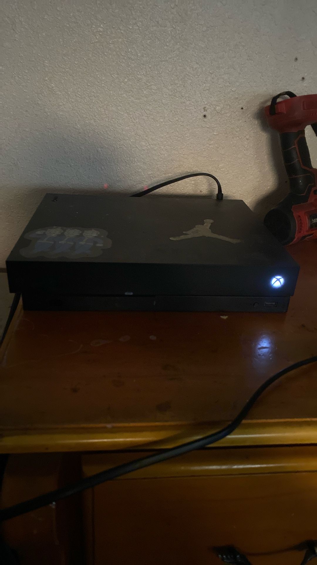Xbox One X 