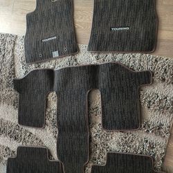 Subaru Ascent Touring Floor Mat Set, Brown And Beige, New Unused OEM # J505SXC010