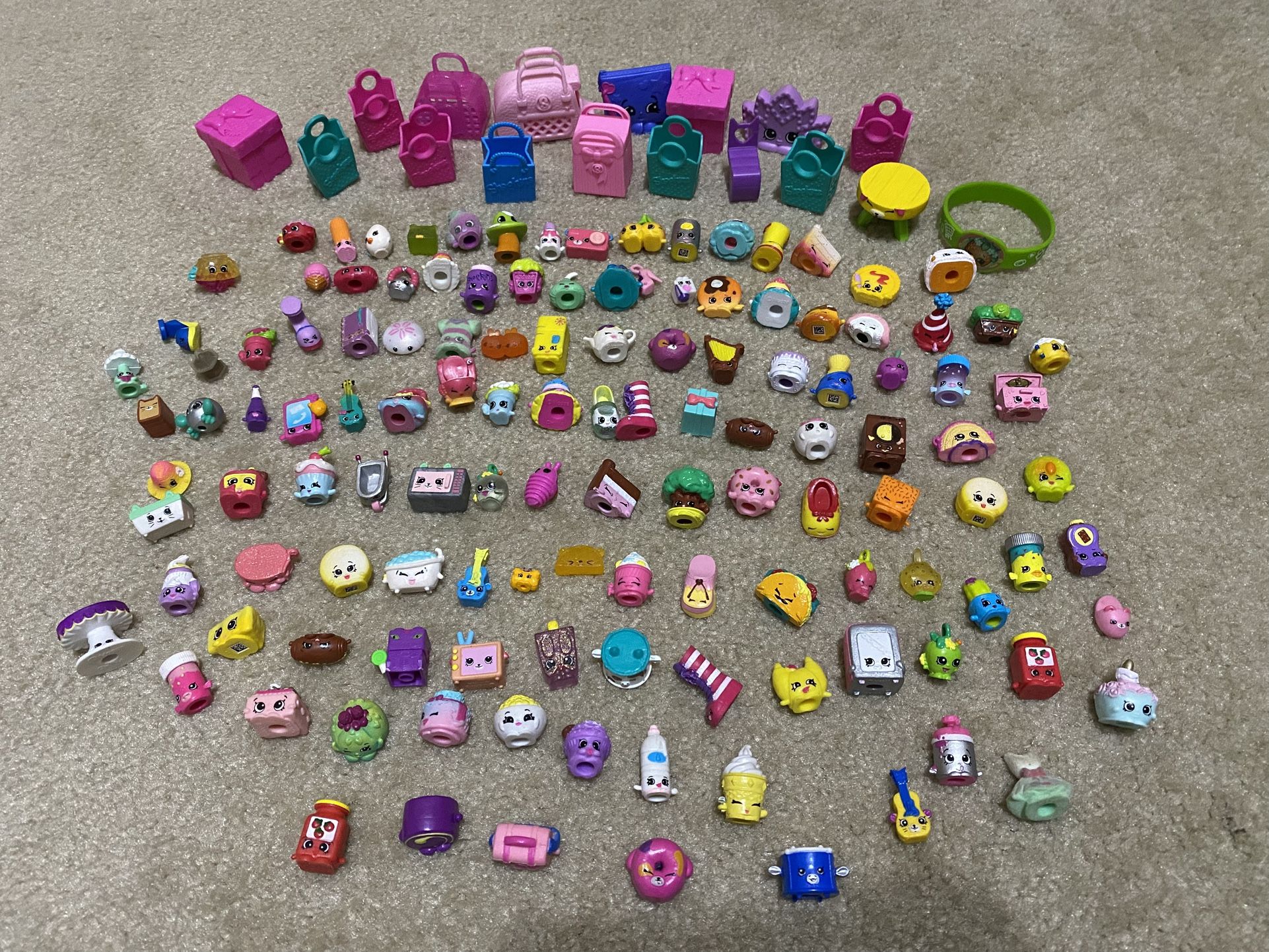 140+ Shopkins!
