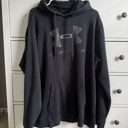 Under Armor Hoodie Size XXL