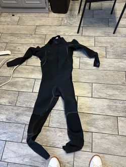 Wetsuit youth size M