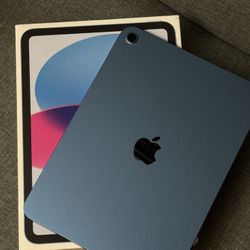 iPad 10th Gen (128GB) 
