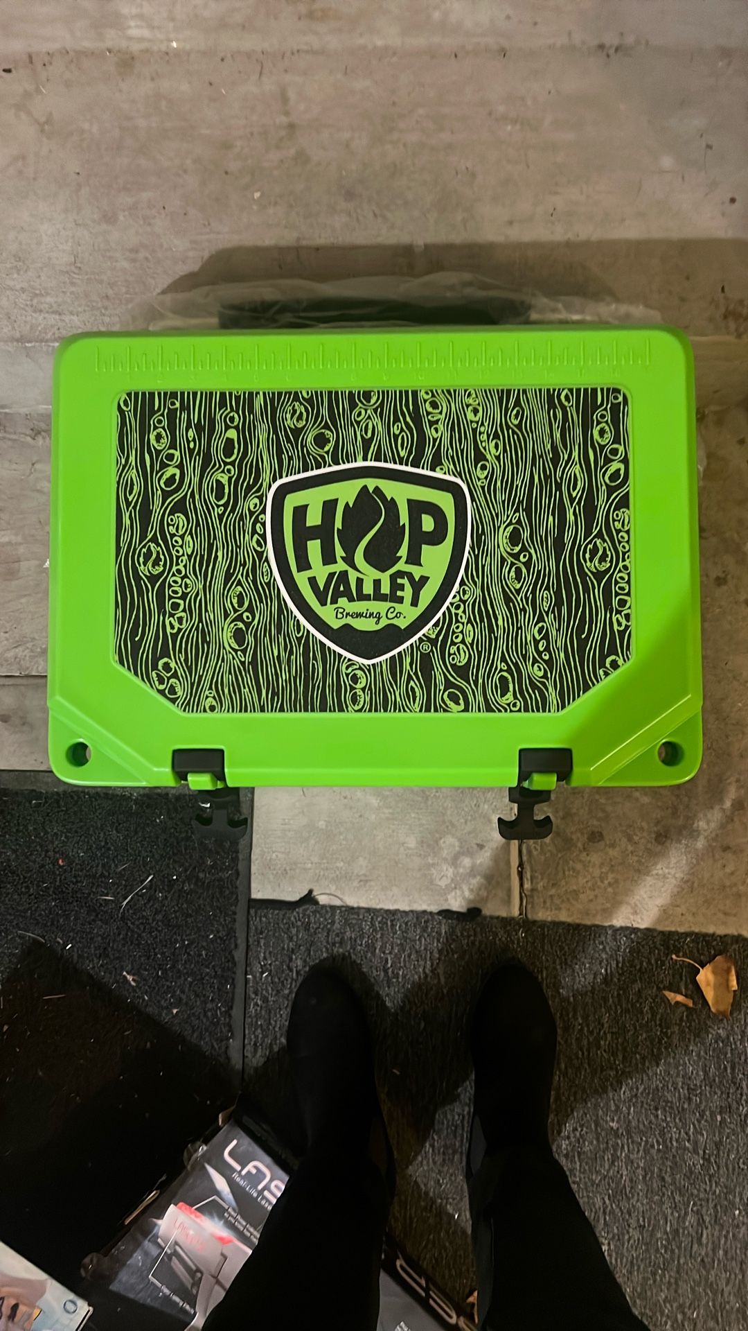 Grizzly Cooler - Hop Valley Brewing Company 