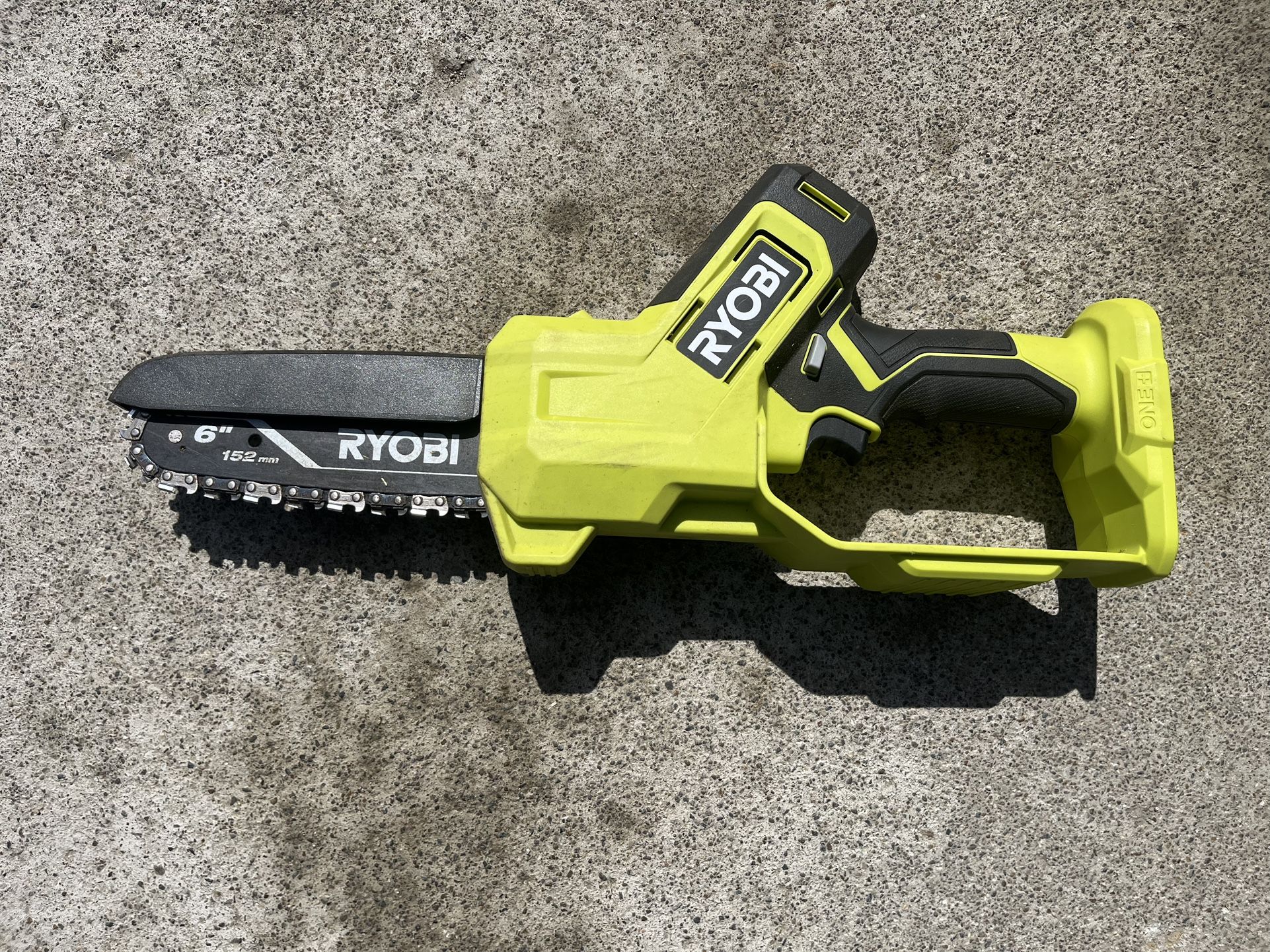 Ryobi Pruning Mini Chainsaw 18V 6”