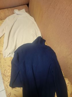 sweater turtleneck  for men size medium one beige another navy 10$ each pick up only